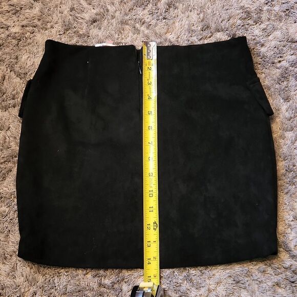 Luxxel Lace Up Front Mini Skirt w/Pockets - Picture 4 of 8